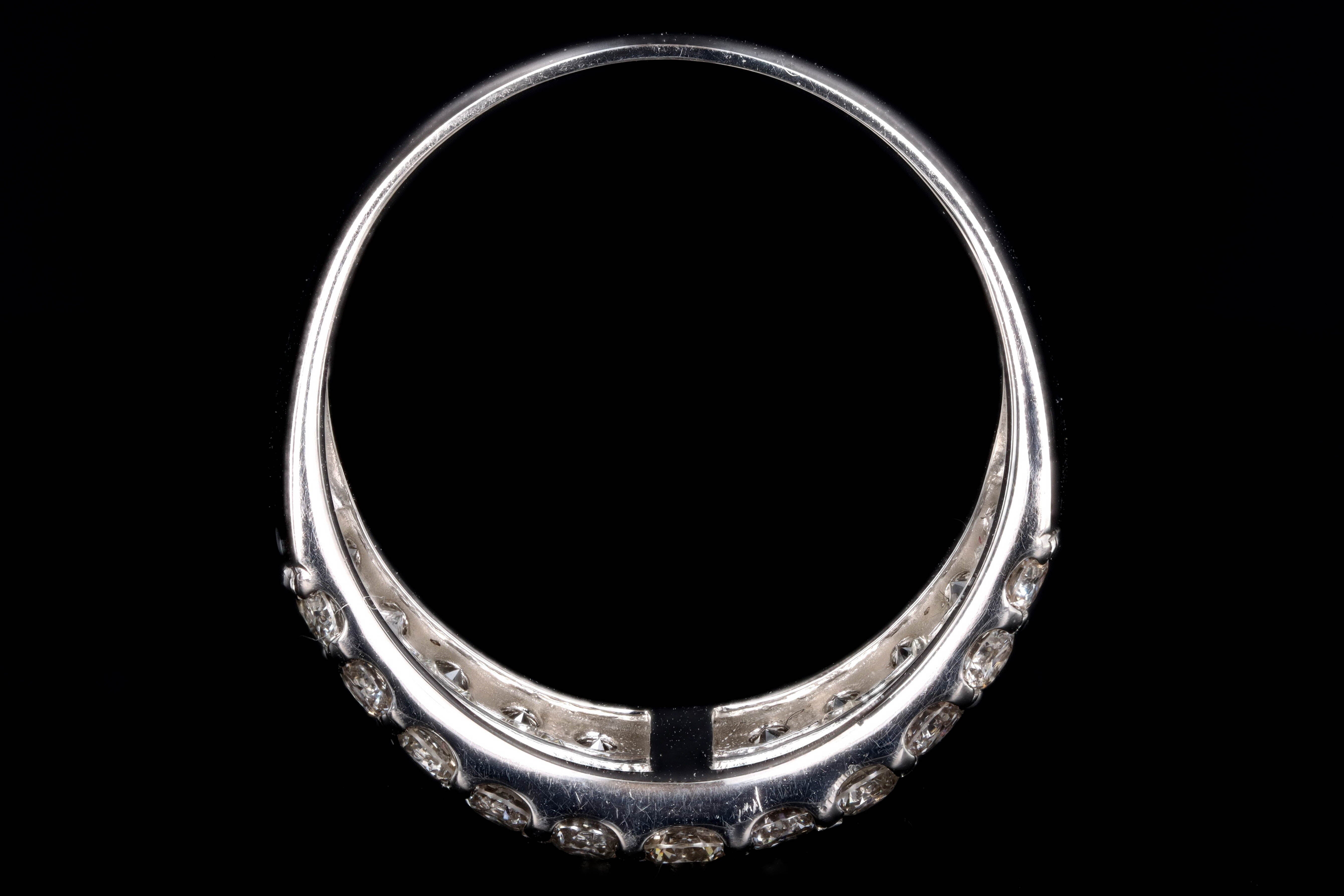 Modern Platinum 3 Carat Round Brilliant & Baguette Cut Diamond Ring - Queen May