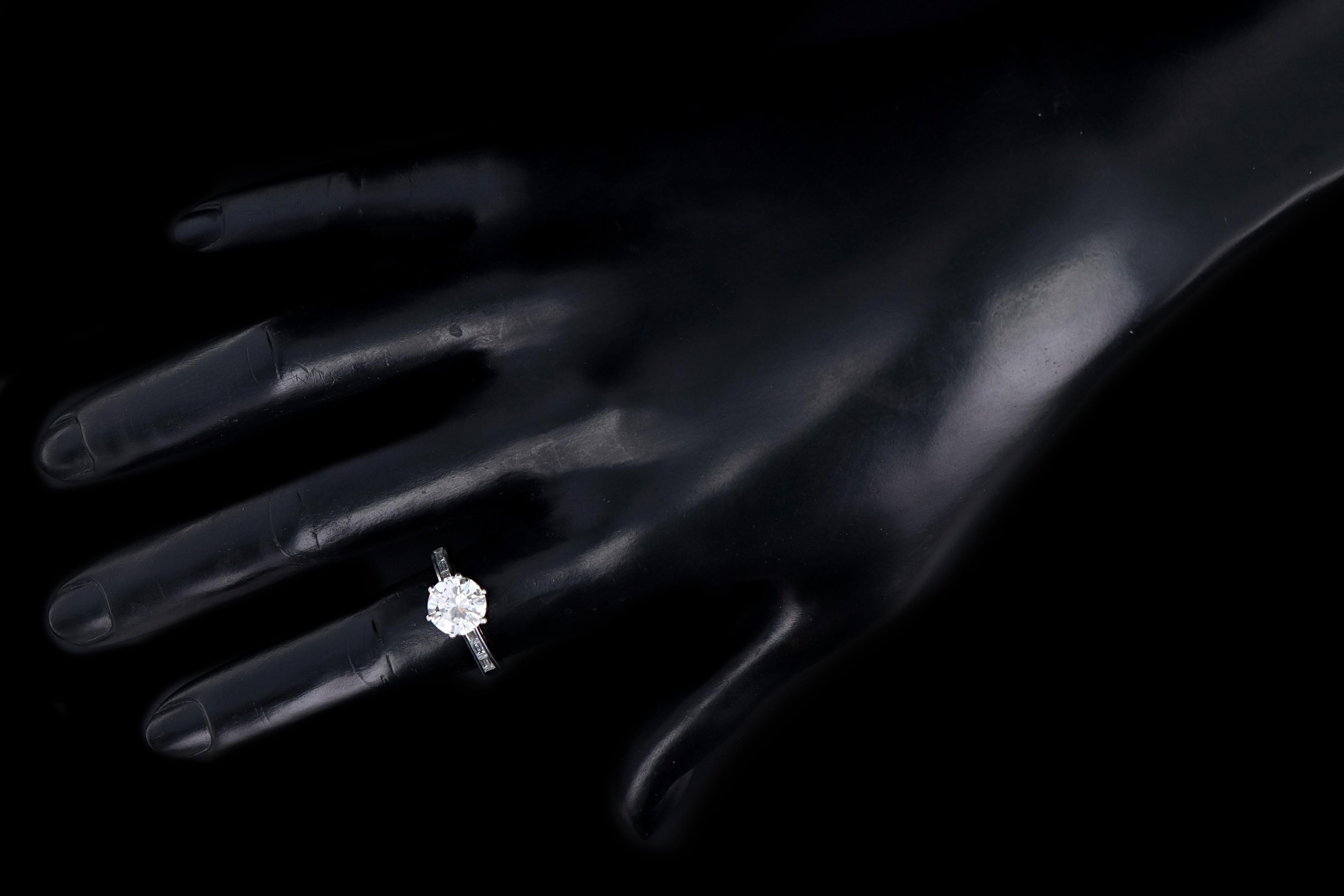 Modern 18K White Gold 1.85 Carat Round Brilliant Diamond Engagement Ring GIA Certified - Queen May