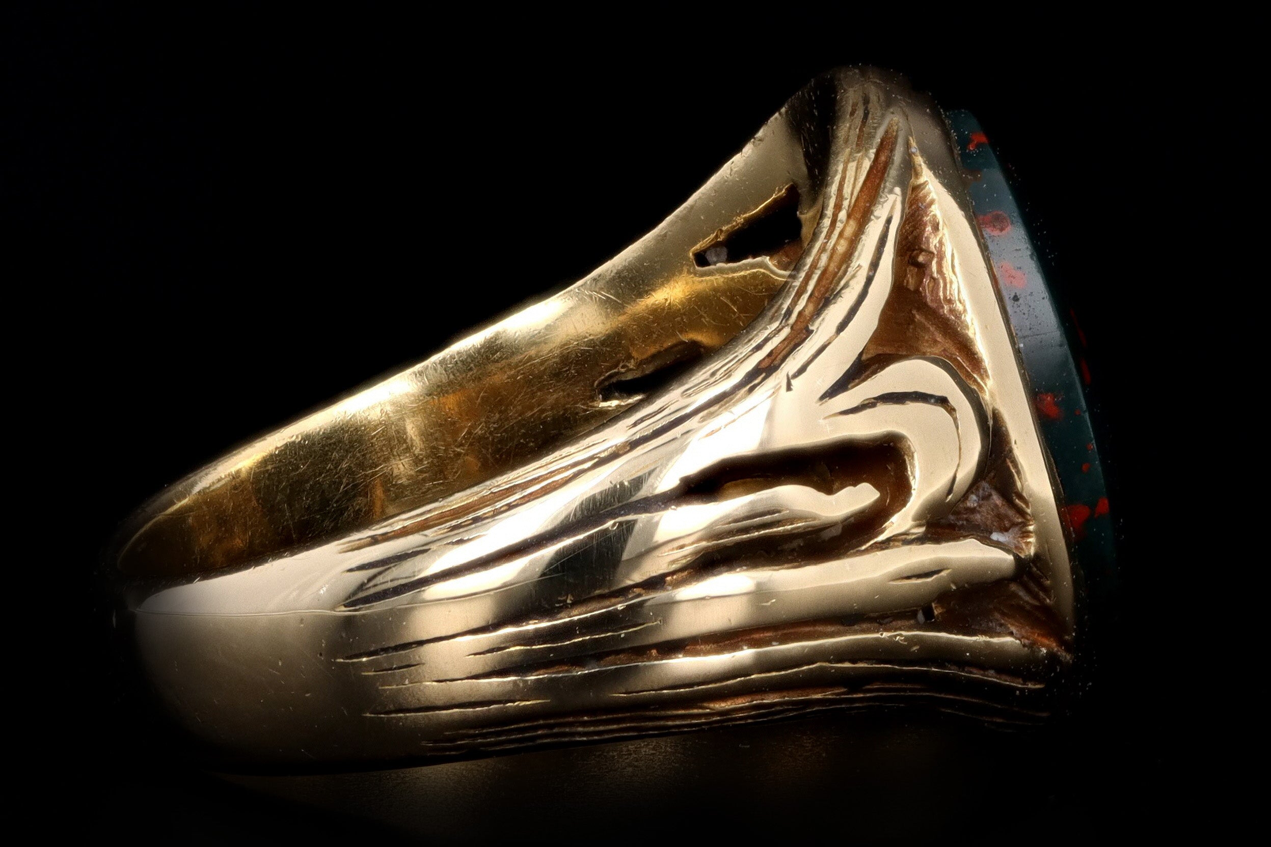 Victorian 18K Yellow Gold Bloodstone Chalcedony Pinky Ring - Queen May