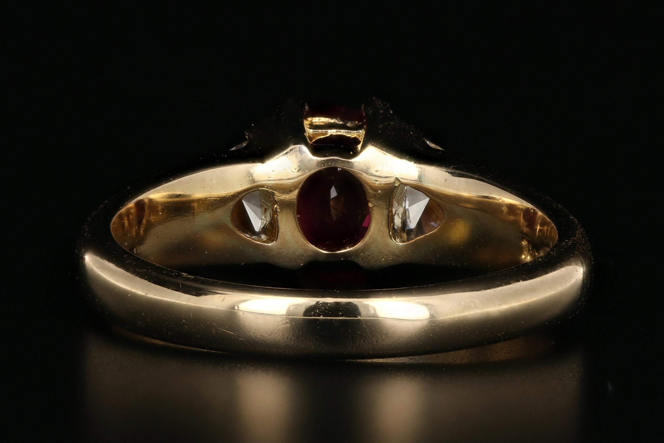 18K Yellow Gold 1.2 Carat Burma Ruby AGL Certified - Queen May