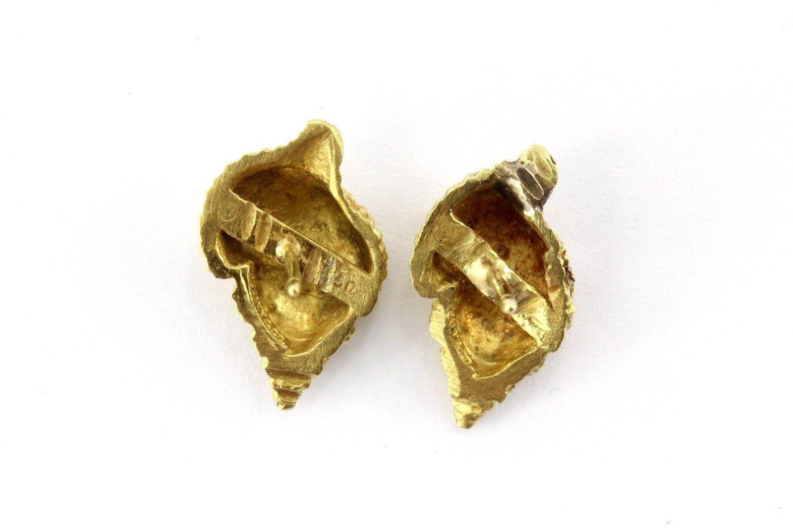 Tiffany & Co 750 18K Gold Brushed Conch Shell Earrings RARE - Queen May