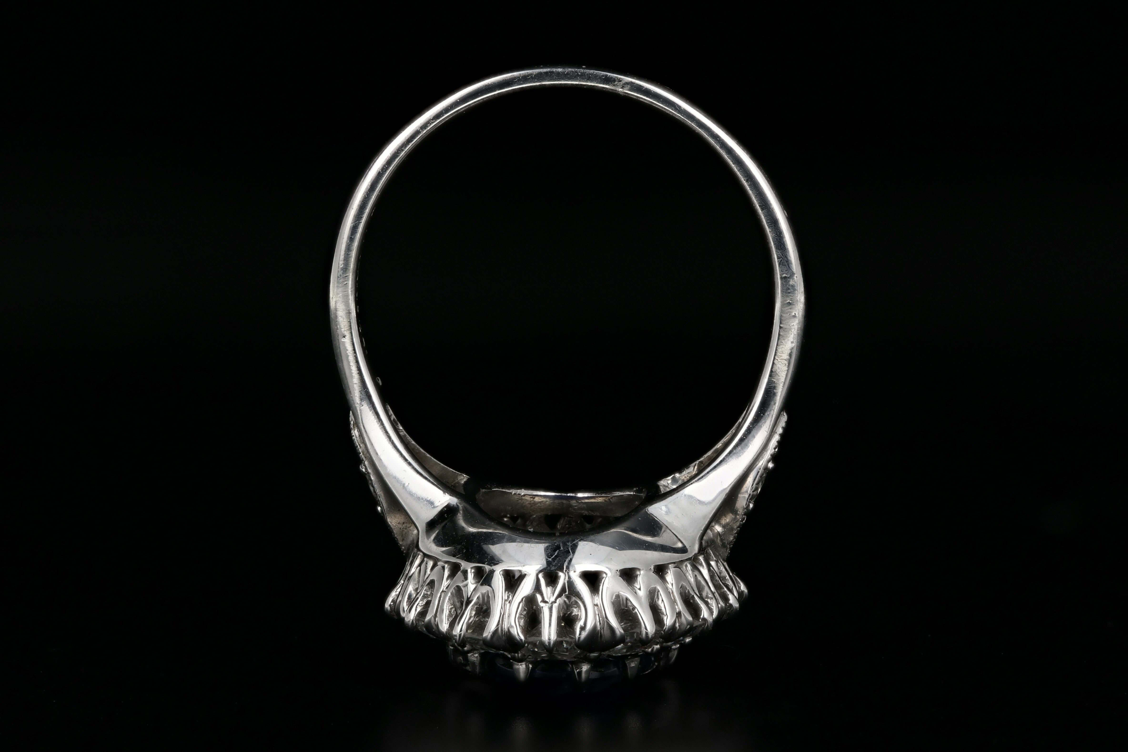 Modern Platinum 4.09 Carat Natural Madagascar Royal Blue Sapphire and Diamond Ring GIA Certified - Queen May